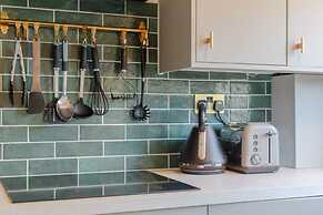 Vibrant 1BD Flat - 8 Mins to Dalston, Hackney!