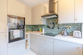 Vibrant 1BD Flat - 8 Mins to Dalston, Hackney!