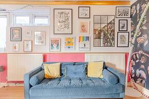 Vibrant 1BD Flat - 8 Mins to Dalston, Hackney!