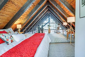 Charming Soda Springs Cabin: Hike, Ski & Golf!