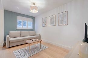 Newly Refurbished 2BD Flat - Wimbledon Village!