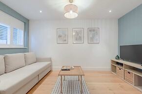 Newly Refurbished 2BD Flat - Wimbledon Village!