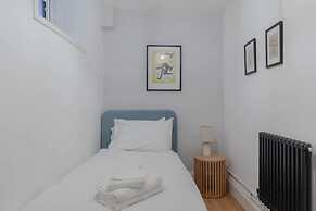 Newly Refurbished 2BD Flat - Wimbledon Village!
