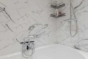 Newly Refurbished 2BD Flat - Wimbledon Village!