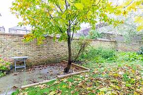 Newly Refurbished 2BD Flat - Wimbledon Village!