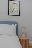 Newly Refurbished 2BD Flat - Wimbledon Village!