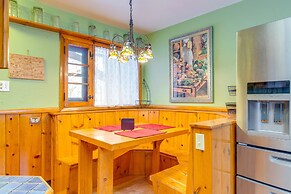 Charming Idaho Springs Retreat on Chicago Creek!