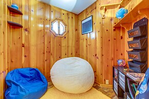 Charming Idaho Springs Retreat on Chicago Creek!