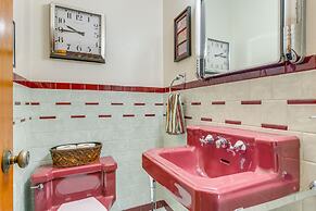 Charming Idaho Springs Retreat on Chicago Creek!