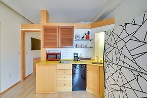 Palm Coast Condo w/ Balcony, 2 Mi to Beach Access!