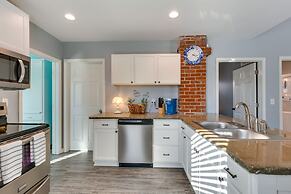 Charming Missouri Home < 1 Mi to Katy Trail!