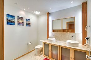 Palm Coast European Village Condo - 2 Mi to Beach!