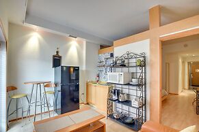 Palm Coast European Village Condo - 2 Mi to Beach!