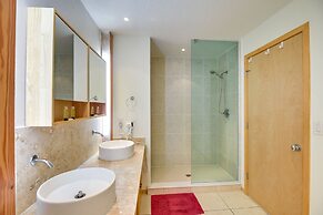 Palm Coast European Village Condo - 2 Mi to Beach!