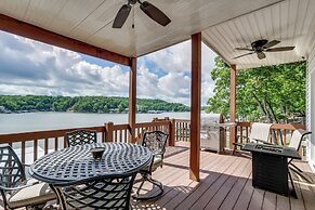 Boat Dock & Slip Access: Lake of the Ozarks Gem