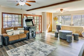 Spacious Crestline Retreat: 1 Mi to Lake Gregory