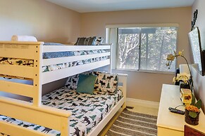 Spacious Crestline Retreat: 1 Mi to Lake Gregory