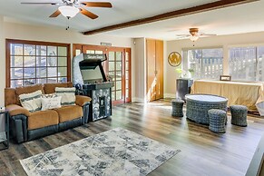 Spacious Crestline Retreat: 1 Mi to Lake Gregory