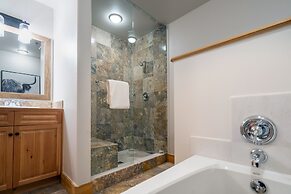 Bear Creek Lodge 408 4 Bedroom Condo by Alpine Lodging Telluride