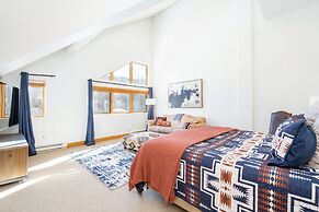 Bear Creek Lodge 408 4 Bedroom Condo by Alpine Lodging Telluride