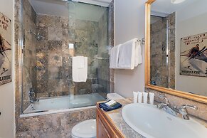 Bear Creek Lodge 408 4 Bedroom Condo by Alpine Lodging Telluride