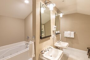 River Club 306 2 Bedroom Condo by Alpine Lodging Telluride