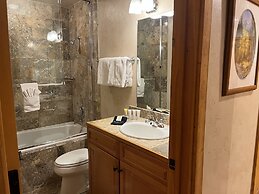 Bear Creek Lodge 107a 1 Bedroom Condo by Alpine Lodging Telluride