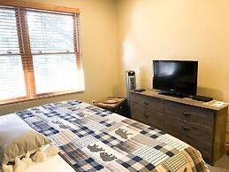 Bear Creek Lodge 301ab 2 Bedroom Condo by Alpine Lodging Telluride