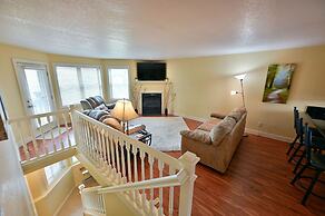 Unit 109 2 Bdrm/ 2 Ba 2 Bedroom Condo