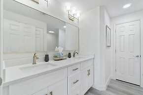 Sea Salt Villa 3 Bedroom Condo by RedAwning