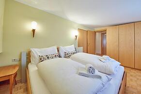 Marys Holiday Penthouse