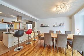 Marys Holiday Penthouse