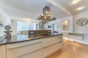 Marys Holiday Penthouse