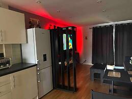 Remarkable 2-bed House in Northolt