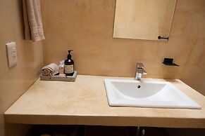 Yax Kiin Casa Boutique
