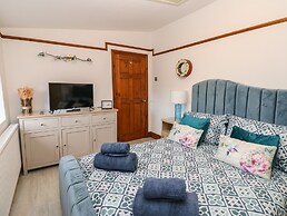 Winding Wheel Cottage