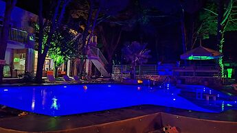 Efes Hidden Garden Resort Otel