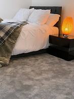 Stunning 2-bed Apartment in Grays