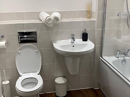Stunning 2-bed Apartment in Grays