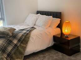 Stunning 2-bed Apartment in Grays