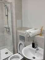 Stunning 2-bed Apartment in Grays