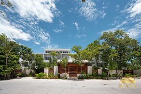 NHOA 207C Lux 1BR Condo Pool View at Aldea Zama