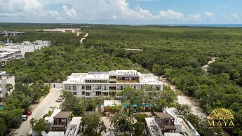 NHOA 207C Lux 1BR Condo Pool View at Aldea Zama
