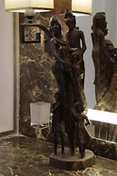 Rosa Black Baccara Suites