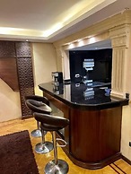 Rosa Black Baccara Suites