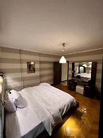 Rosa Black Baccara Suites