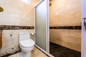 Luxury 6 Bed Mansion - CAS