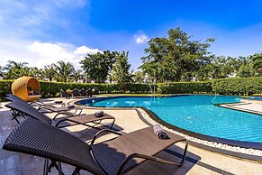 Luxury 6 Bed Mansion - CAS