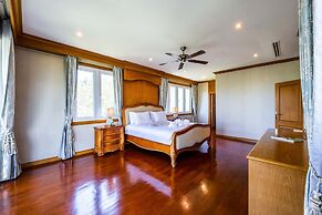 Luxury 6 Bed Mansion - CAS