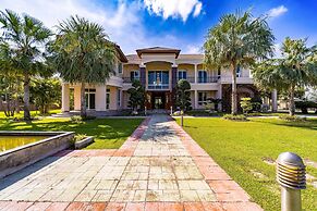 Luxury 6 Bed Mansion - CAS